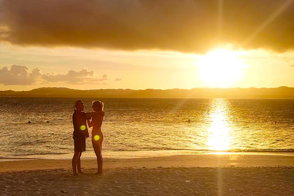 engagement-guyam-island