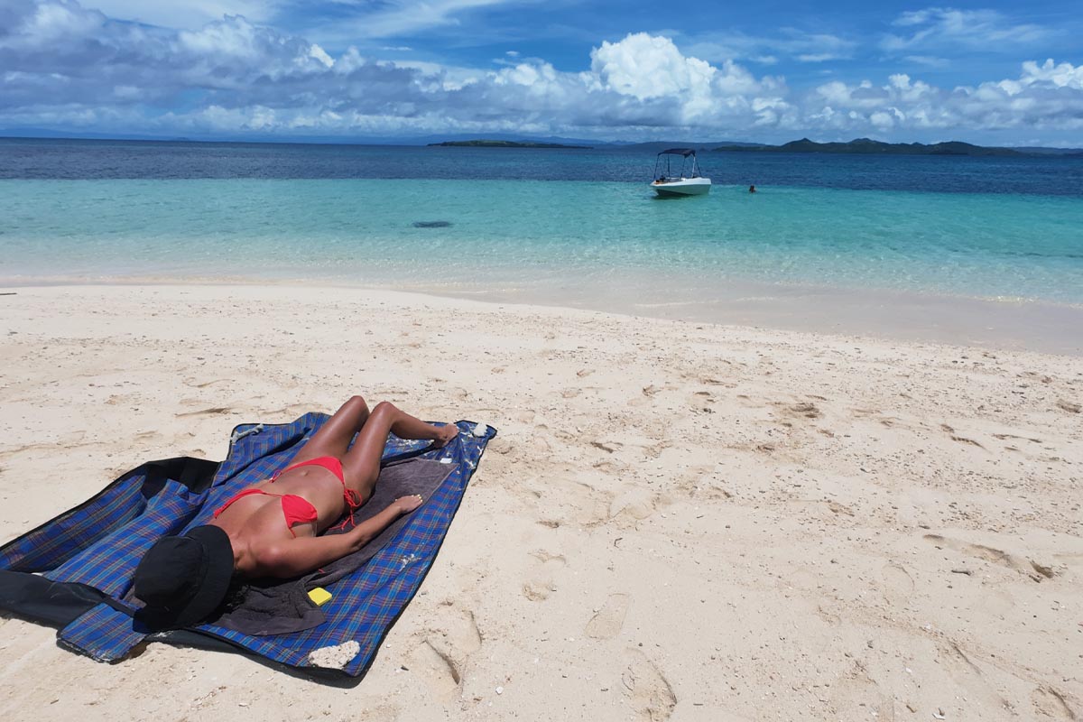naked-island-siargao